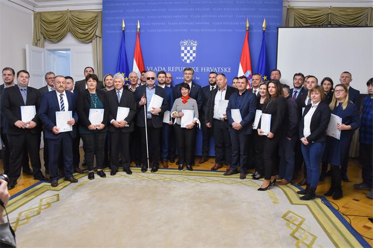 Slika /slike/2020/ZAŽELI 19022020/19022020ugovori_zazeli (38).jpg